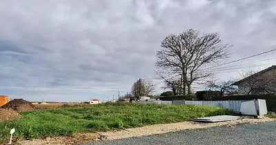 Terrain à bâtir, 374 m²