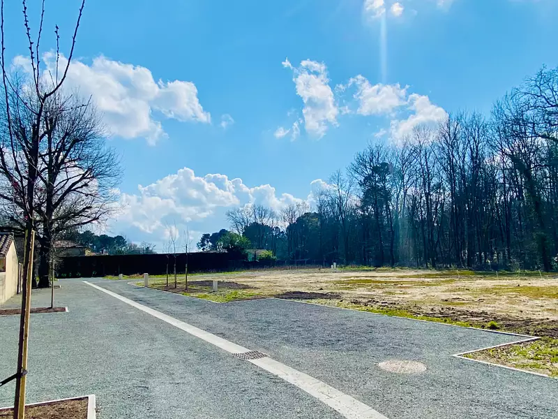 Terrain à bâtir, 400 m² - Avensan (33480)