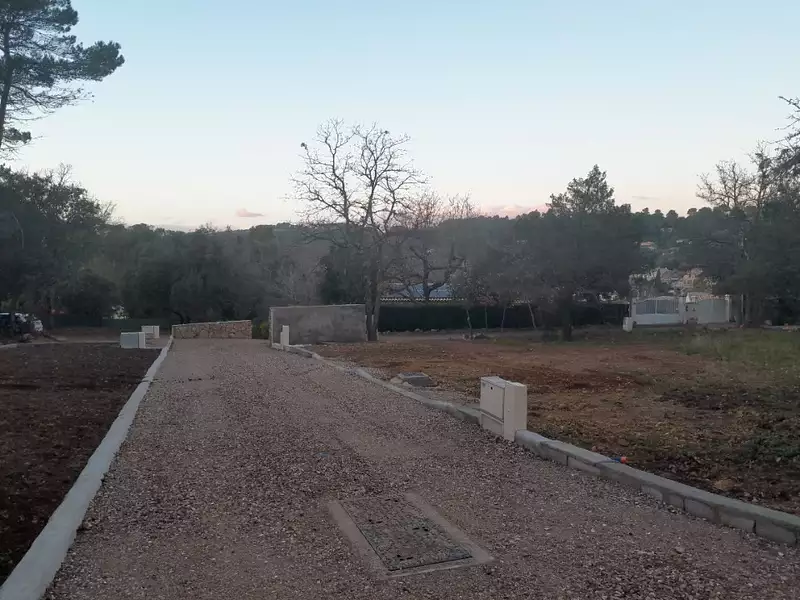Terrain à bâtir, 500 m² - Le Thoronet (83340)