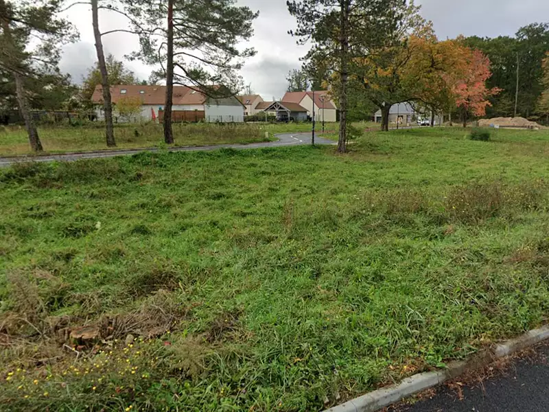 Terrain à bâtir, 634 m² - Ménestreau-en-Villette (45240)