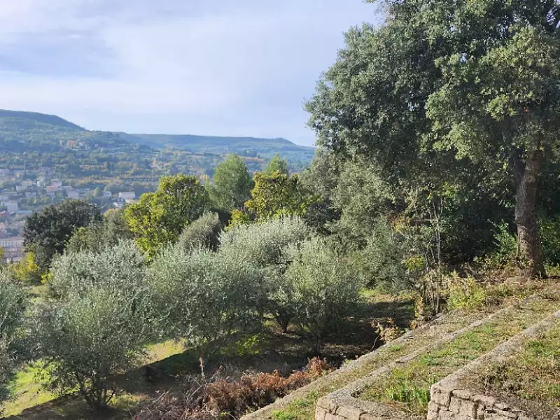 Terrain à bâtir, 830 m² - Apt (84400)