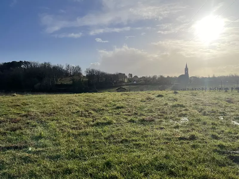 Terrain à bâtir, 960 m² - Saint-Seurin-de-Bourg (33710)
