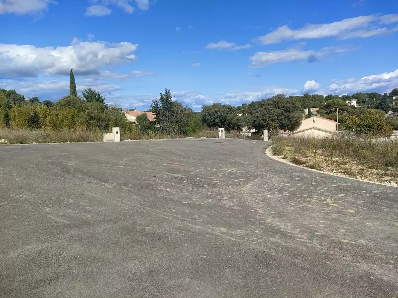 Terrain à bâtir, 700 m² - Langlade (30980)