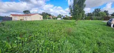 Terrain à bâtir, 706 m²