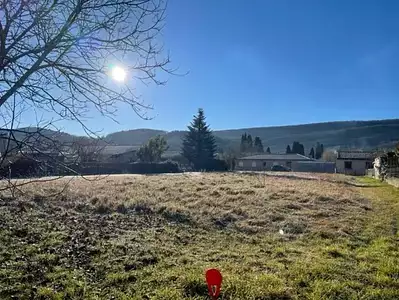 Terrain à bâtir, 1 390 m²