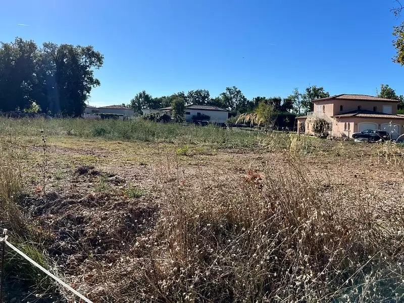 Terrain à bâtir, 1 200 m² - Callian (83440)