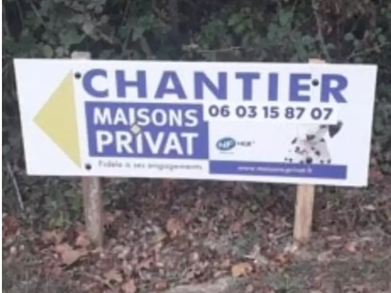 Terrain à bâtir, 807 m² - La Roche-sur-Yon (85000)