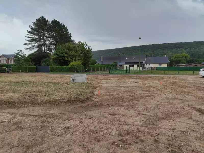 Terrain à bâtir, 1 073 m² - Ailly (27600)