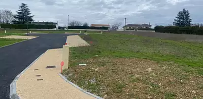 Terrain à bâtir, 695 m²