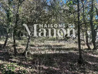 Terrain à bâtir, 700 m²