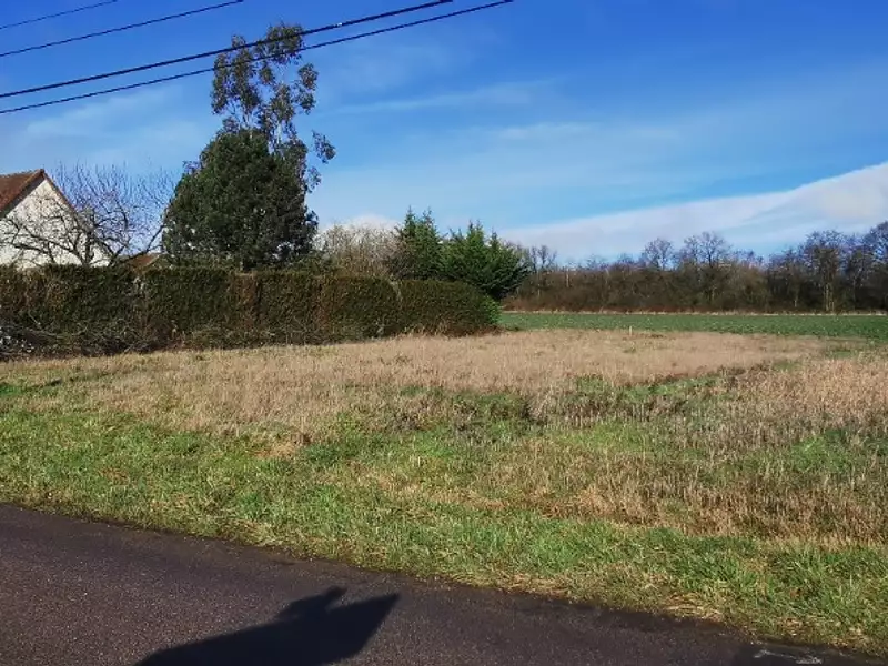 Terrain à bâtir, 800 m² - Le Cormier (27120)