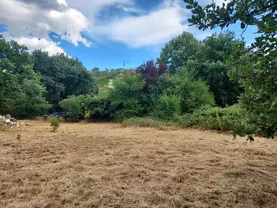 Terrain à bâtir, 2 100 m²