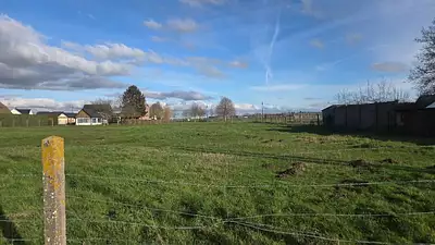 Terrain à bâtir, 1 078 m²