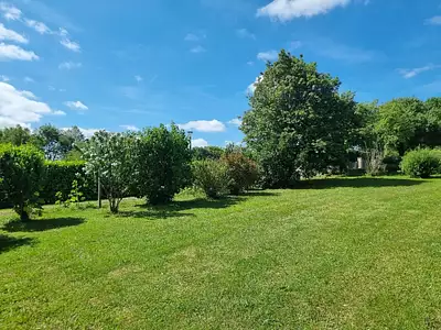 Terrain à bâtir, 2 000 m²