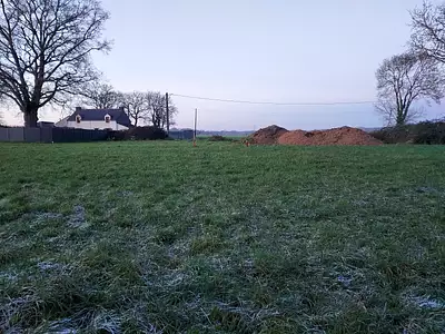 Terrain à bâtir, 742 m²