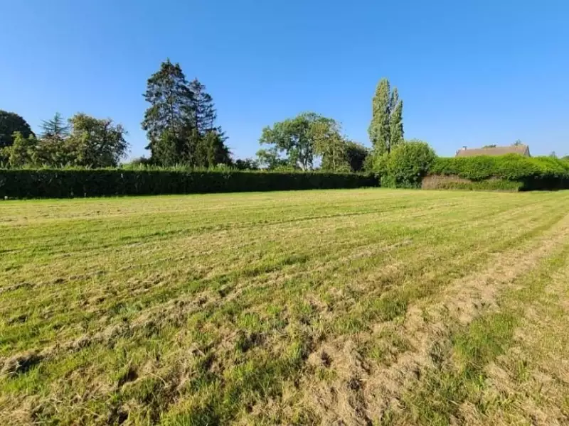 Terrain à bâtir, 451 m² - Guichainville (27930)