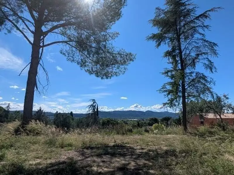 Terrain à bâtir, 550 m² - Cadenet (84160)