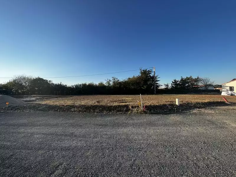 Terrain à bâtir, 331 m² - Angles (85750)
