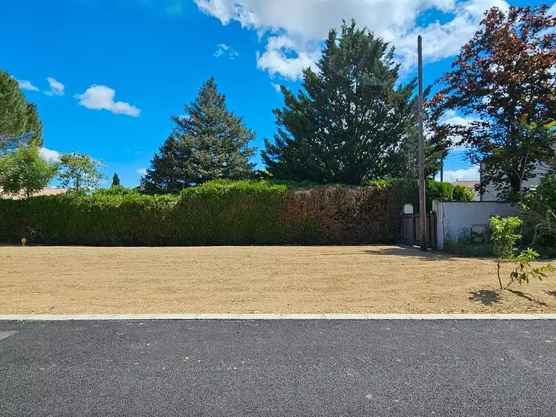 Terrain à bâtir, 270 m² - Thil (01120)