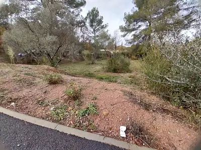 Terrain à bâtir, 1 037 m²