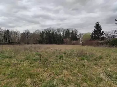 Terrain à bâtir, 733 m²