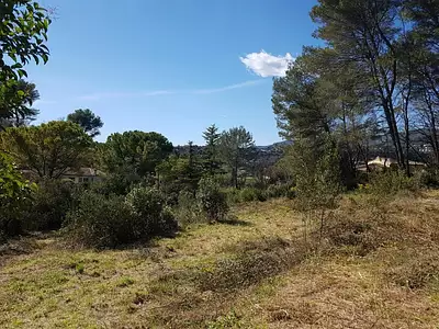 Terrain à bâtir, 2 340 m²