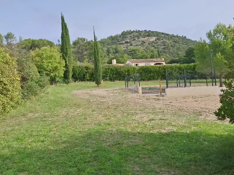 Terrain à bâtir, 500 m² - Mérindol (84360)