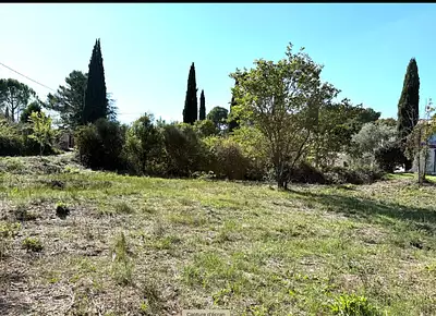 Terrain à bâtir, 1 500 m²