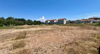 Terrain à bâtir, 608 m²