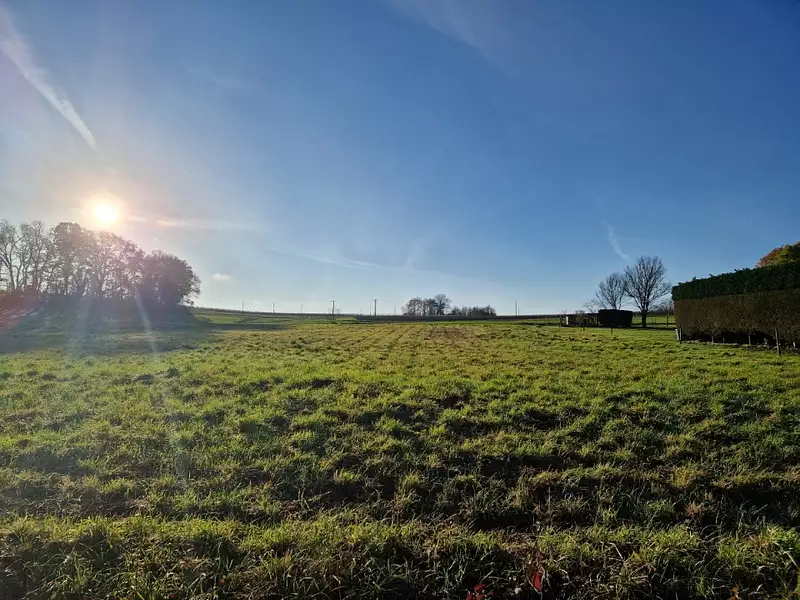 Terrain à bâtir, 1 020 m² - Saint-Georges-Antignac (17240)