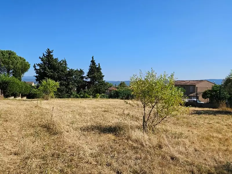 Terrain à bâtir, 338 m² - Pertuis (84120)