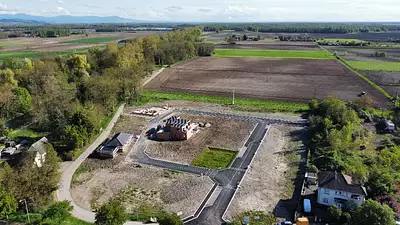 Les Anciens Bâtiments
