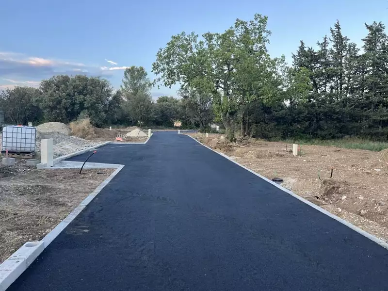 Terrain à bâtir, 802 m² - Grillon (84600)