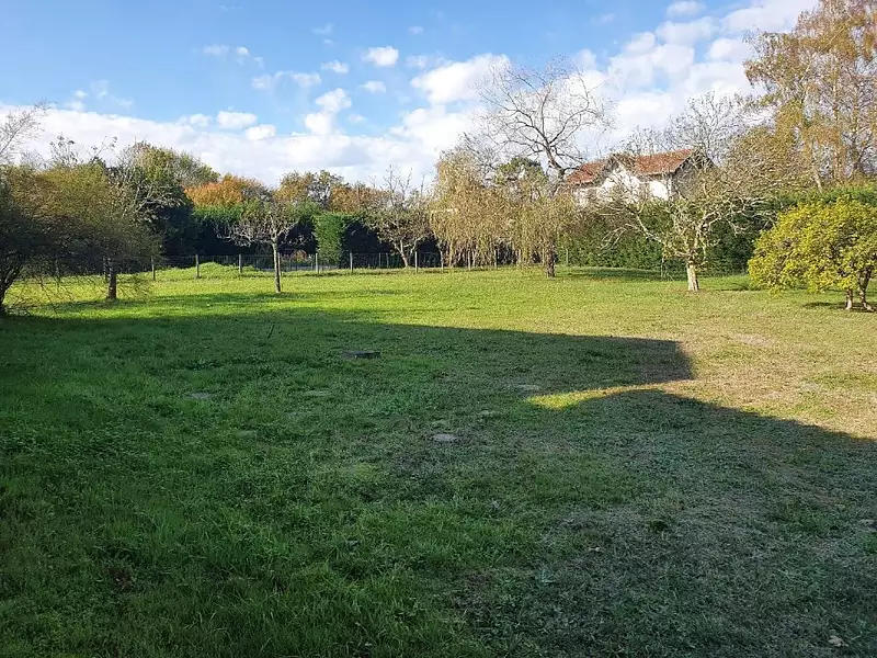 Terrain à bâtir, 719 m² - Vaux-sur-Seine (78740)