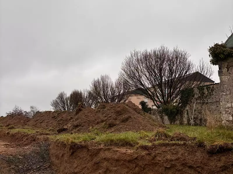 Terrain à bâtir, 384 m² - La Pommeraye (49620)