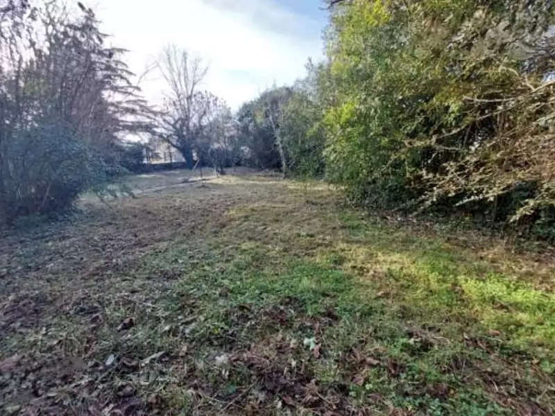 Terrain à bâtir, 610 m² - Servon (77170)