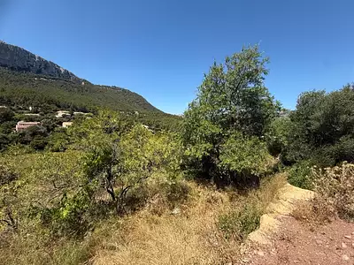 Terrain à bâtir, 1 700 m²