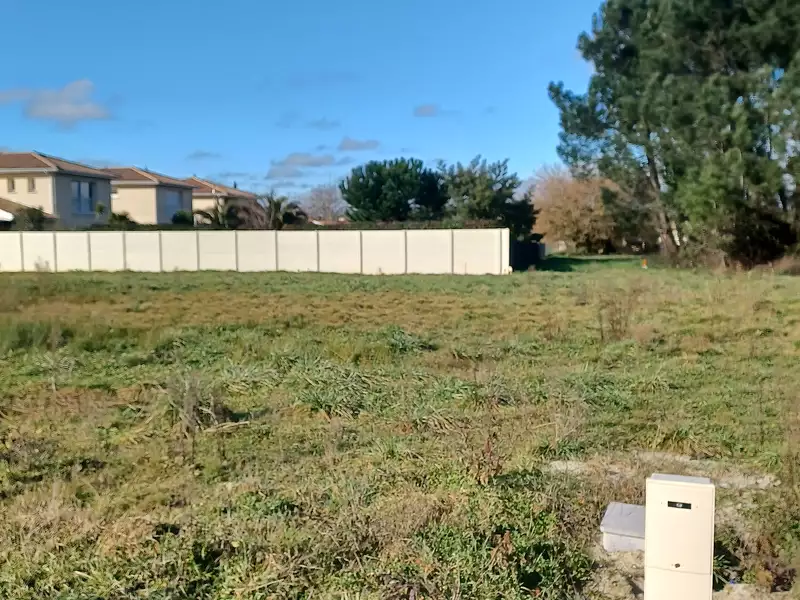 Terrain à bâtir, 461 m² - Espiet (33420)