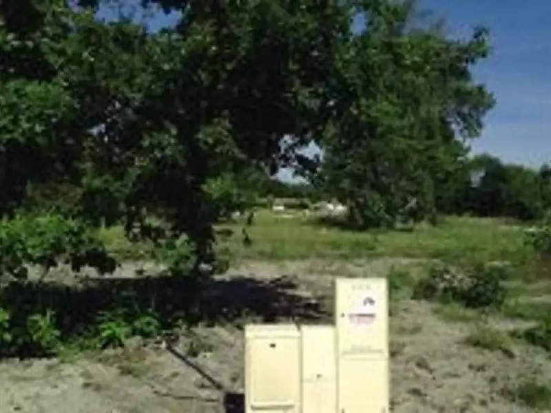 Terrain à bâtir, 879 m² - Salles (33770)