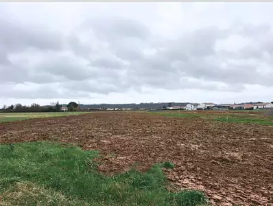 Terrain à bâtir, 581 m²