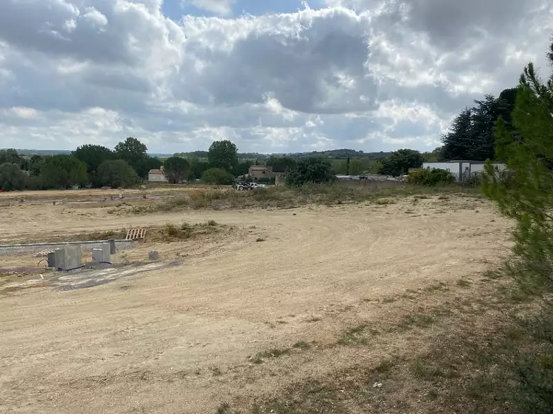 Terrain à bâtir, 490 m² - Pouzolles (34480)