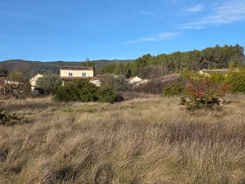 Terrain à bâtir, 949 m² - Lauris (84360)