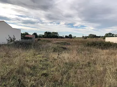 Terrain à bâtir, 715 m²