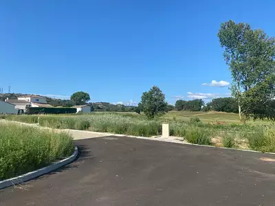 Terrain à bâtir, 832 m²