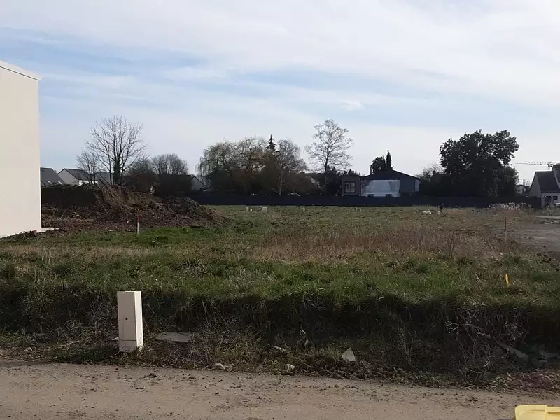 Terrain à bâtir, 403 m² - Saint-Mathurin-sur-Loire (49250)