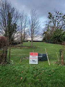 Terrain à bâtir, 1 600 m²