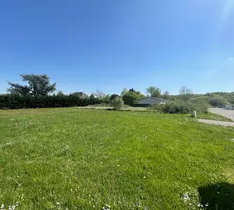 Terrain à bâtir, 733 m²