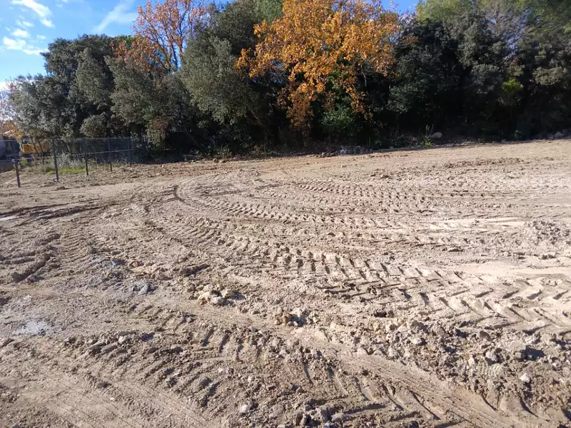 Terrain à bâtir, 685 m² - Aujargues (30250)