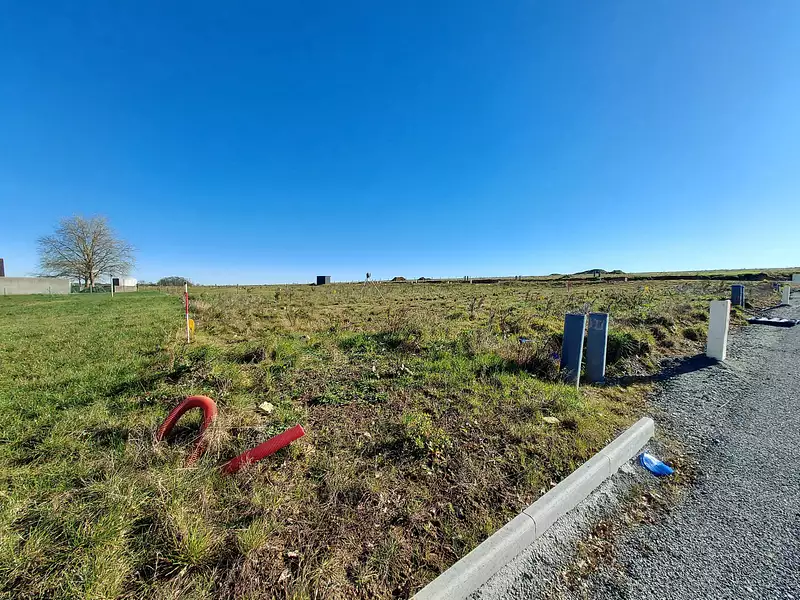 Terrain à bâtir, 383 m² - Essé (35150)