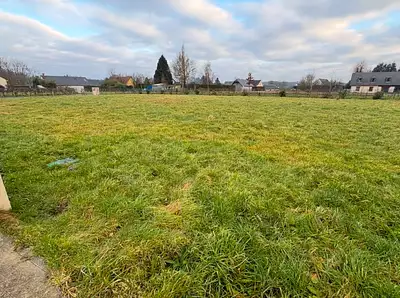 Terrain à bâtir, 745 m²